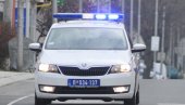 PRETUKLA MUŽA NA SRED ULICE: Policija privela ženu u Barajevu