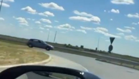 DA LI JE ON NORMALAN BRE?! Ovo se stvarno ne viđa svaki dan - Novi snimak nesavesne vožnje na putevima Srbije razbesneo sve (VIDEO)