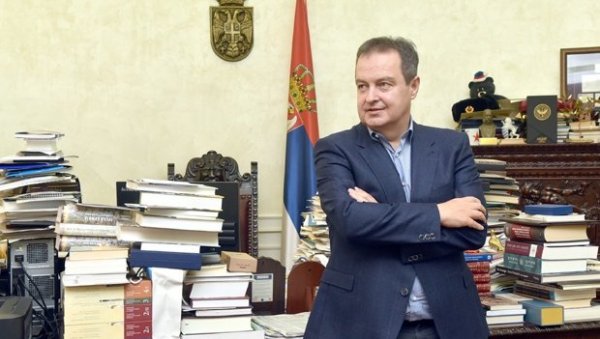 ИНТЕРВЈУ ДАЧИЋ О ОДНОСИМА ДВЕ ПАРТИЈЕ: Узалуд траже расцеп између Вучића и мене ИНТЕРВЈУ ДАЧИЋ О ОДНОСИМА ДВЕ ПАРТИЈЕ: Узалуд траже расцеп између Вучића и мене