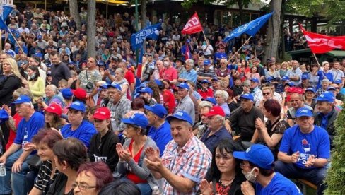 DAČIĆ I PALMA U JAGODINI: Mi smo pravi predstavnici autentičnog srpskog domaćina DAČIĆ I PALMA U JAGODINI: Mi smo pravi predstavnici autentičnog srpskog domaćina