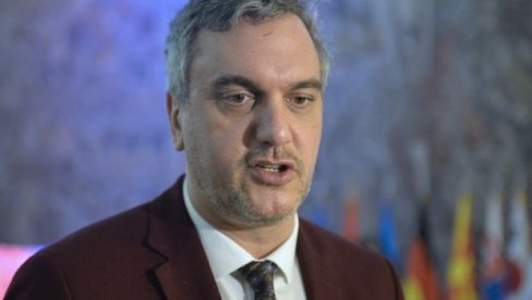 ПОРЕД ПРИЗНАЊА КОСОВА, ЕВО КОЈИ СУ ПРЕДЛОЗИ НА СТОЛУ У ВАШИНГТОНУ: Чадеж открио детаље из Беле куће ПОРЕД ПРИЗНАЊА КОСОВА, ЕВО КОЈИ СУ ПРЕДЛОЗИ НА СТОЛУ У ВАШИНГТОНУ: Чадеж открио детаље из Беле куће