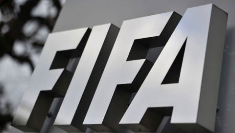 ОГЛАСИЛА СЕ ФИФА: Ево да ли се уводи плави картон у фудбалу