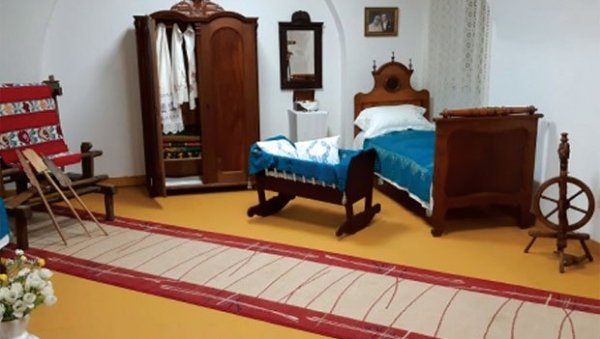 Завичајни музеј у Руми поново отворио врата: Нова етнолошка поставка дочекала посетиоце Завичајни музеј у Руми поново отворио врата: Нова етнолошка поставка дочекала посетиоце