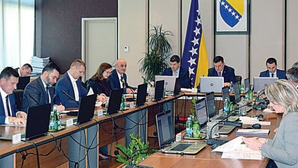 Проблеми за најјачу бошњачку странку: Попуњавање места у заједничким институцијама БиХ - Дошле на наплату уцене СДА Проблеми за најјачу бошњачку странку: Попуњавање места у заједничким институцијама БиХ - Дошле на наплату уцене СДА