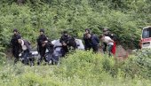 KOD NEGOTINA UHVAĆENA GRUPA OD 28 MIGRANATA: Ilegalci odmah testirani na koronu KOD NEGOTINA UHVAĆENA GRUPA OD 28 MIGRANATA: Ilegalci odmah testirani na koronu