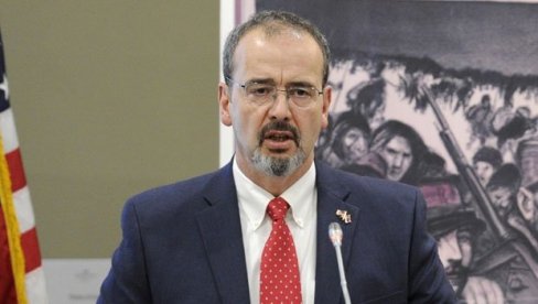 МАЛИГНИ УТИЦАЈ ЧЕСТО ПРЕД ВРАТИМА: Амбасадор САД Ентони Годфри о позицији Србије МАЛИГНИ УТИЦАЈ ЧЕСТО ПРЕД ВРАТИМА: Амбасадор САД Ентони Годфри о позицији Србије