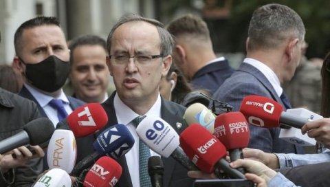 РЕАКЦИЈЕ АЛБАНАЦА: Хоти немоћан у дијалогу наспрам Вучића РЕАКЦИЈЕ АЛБАНАЦА: Хоти немоћан у дијалогу наспрам Вучића