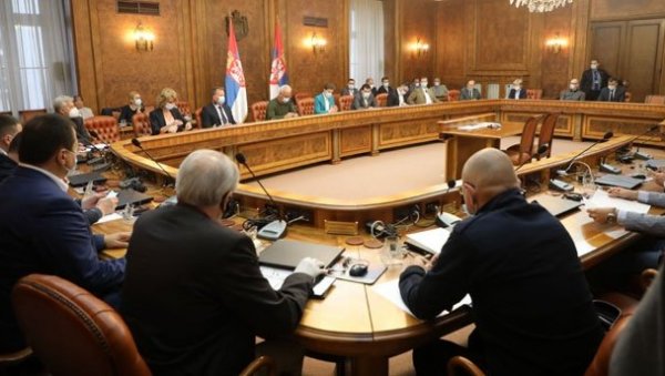 НОВОСТИ САЗНАЈУ: У Немањиној ће остати само три министра - рокаде у Влади после избора НОВОСТИ САЗНАЈУ: У Немањиној ће остати само три министра - рокаде у Влади после избора