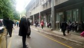 U BEOGRADU I PO 10.000 ZARAŽENIH NA DAN? Stručnjaci tvrde - situacija je alarmantna! U BEOGRADU I PO 10.000 ZARAŽENIH NA DAN? Stručnjaci tvrde - situacija je alarmantna!