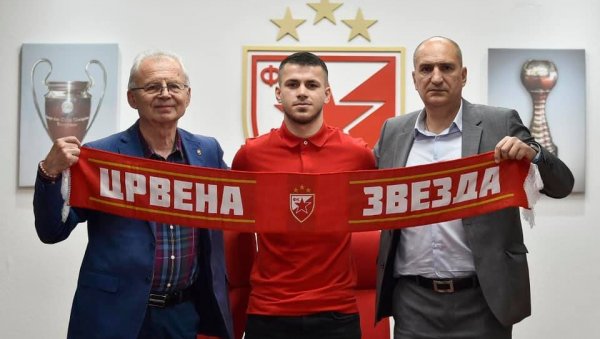 Звезда довела прво појачање: Стигао Спиридоновић Звезда довела прво појачање: Стигао Спиридоновић