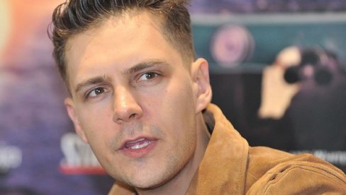 MILOŠ BIKOVIĆ PRVI PUT U JAVNOSTI POSLE KORONE: Iscrpljen sam... Za sledeću godinu ne želim da imam očekivanja! MILOŠ BIKOVIĆ PRVI PUT U JAVNOSTI POSLE KORONE: Iscrpljen sam... Za sledeću godinu ne želim da imam očekivanja!