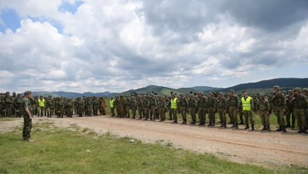 ВОЈНА ВЕЖБА НА ПАСУЉАНСКИМ ЛИВАДАМА: Забрана кретања у зони опасног подручја важиће сутра и прекосутра ВОЈНА ВЕЖБА НА ПАСУЉАНСКИМ ЛИВАДАМА: Забрана кретања у зони опасног подручја важиће сутра и прекосутра