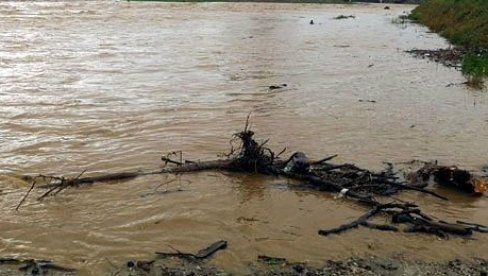 Нова жртва поплава у Србији: У селу поред Ваљева пронађено беживотно тело војног пензионера Нова жртва поплава у Србији: У селу поред Ваљева пронађено беживотно тело војног пензионера