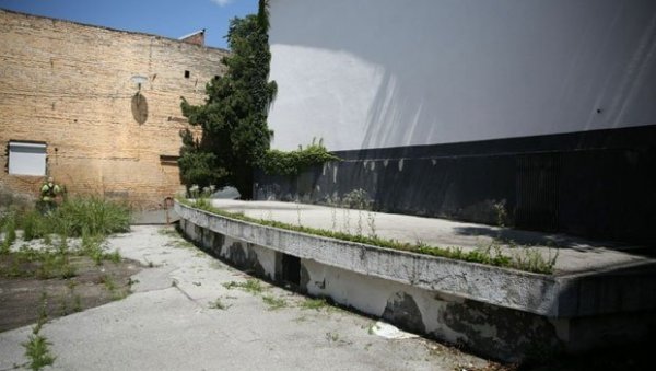 Да култура не затаји у време короне: Нови Сад после 10 година опет добија биоскоп и позориште на отвореном Да култура не затаји у време короне: Нови Сад после 10 година опет добија биоскоп и позориште на отвореном