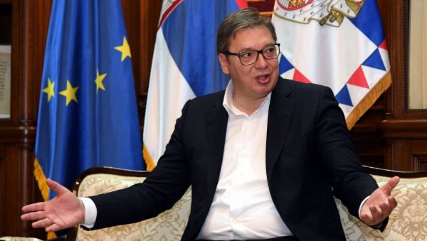ВУЧИЋ НА ПИТАЊЕ СЛОВЕНАЧКОГ НОВИНАРА О САНКЦИЈАМА РУСИЈИ: А што не уведемо санкције Словенији? ВУЧИЋ НА ПИТАЊЕ СЛОВЕНАЧКОГ НОВИНАРА О САНКЦИЈАМА РУСИЈИ: А што не уведемо санкције Словенији?