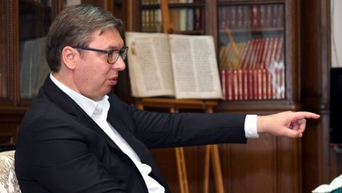 OFICIR ZA VEZU OBIŠAO UHAPŠENE SRBE: Vučić otkrio šta nosi u Brisel