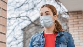 MOŽE POSPEŠITI PRENOŠENJE VIRUSA: Ovo je najveća greška koju pravimo dok nosimo masku MOŽE POSPEŠITI PRENOŠENJE VIRUSA: Ovo je najveća greška koju pravimo dok nosimo masku