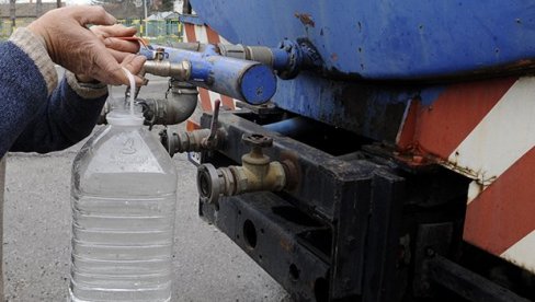 БЕОГРАЂАНИ СПРЕМИТЕ ЗАЛИХЕ ВОДЕ: Због радова у делу престонице сутра суве славине