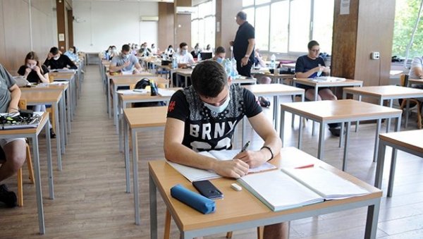 Пронађено решење: Студенти остају у домовима Пронађено решење: Студенти остају у домовима