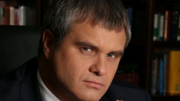 Још један Путин у политичким водама: Роман на челу мале странке, бори се против корупције Још један Путин у политичким водама: Роман на челу мале странке, бори се против корупције