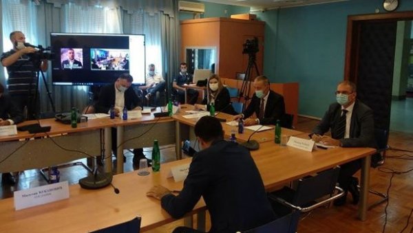 Банке у Црној Гори од тромесечног мораторијума зарадиле 19 милиона евра: На снази пријављивање за други круг Банке у Црној Гори од тромесечног мораторијума зарадиле 19 милиона евра: На снази пријављивање за други круг