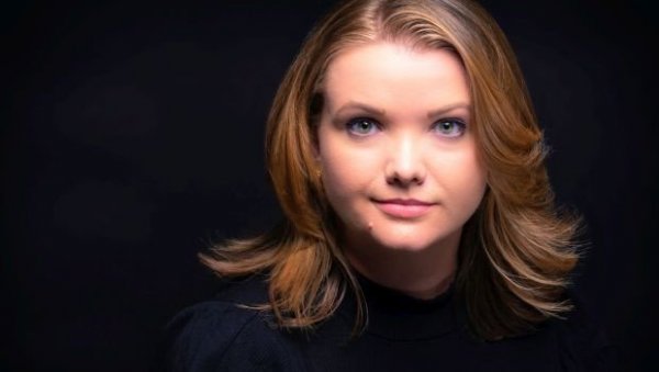 КЊИЖЕВНИЦА ТЕА ОБРЕХТ: Како смо стигли до овог хаоса? КЊИЖЕВНИЦА ТЕА ОБРЕХТ: Како смо стигли до овог хаоса?