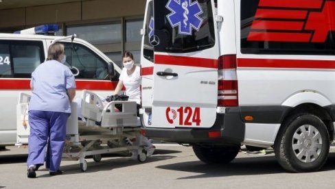 MLADIĆ PRETUČEN ČEKIĆEM NA VOŽDOVCU: U bolnicu došao sa polomljenom lobanjom, nasilnik uhapšen MLADIĆ PRETUČEN ČEKIĆEM NA VOŽDOVCU: U bolnicu došao sa polomljenom lobanjom, nasilnik uhapšen