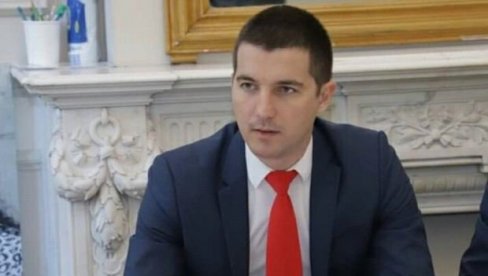 BEČIĆ SA AMBASADORKOM VELIKE BRITANIJE: Formiranje vlade usporavaju različite vizije Spajića i Milatovića BEČIĆ SA AMBASADORKOM VELIKE BRITANIJE: Formiranje vlade usporavaju različite vizije Spajića i Milatovića