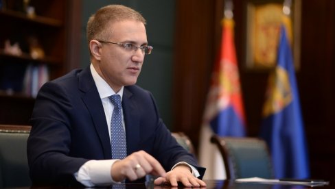 НЕБОЈША СТЕФАНОВИЋ: Ђилас народу оставио распродате фабрике и разорену привреду НЕБОЈША СТЕФАНОВИЋ: Ђилас народу оставио распродате фабрике и разорену привреду