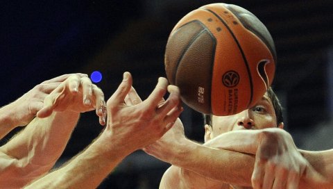ОСВОЈИО АУСТРАЛИЈАН ОПЕН, ПА ПРОМЕНИО СПОРТ: Рекордер Вимблдона се одрекао тениса и заиграо у кошаркашком Еврокупу