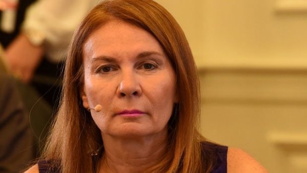 Дипломатска виртуелна вечера Александре Јоксимовић (ФОТО) Дипломатска виртуелна вечера Александре Јоксимовић (ФОТО)