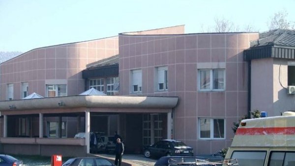 ЕПИДЕМИЈА У НОВОМ ПАЗАРУ: За дан преминуло пет пацијената ЕПИДЕМИЈА У НОВОМ ПАЗАРУ: За дан преминуло пет пацијената