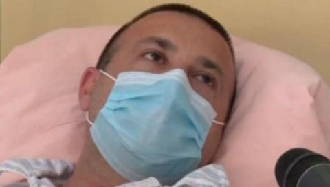 ДА САМ ОСТАО ДА ЛЕЖИМ, УБИЛИ БИ МЕ: Полицајац коме су сломљене обе ноге на протестима открио какве га још муке чекају ДА САМ ОСТАО ДА ЛЕЖИМ, УБИЛИ БИ МЕ: Полицајац коме су сломљене обе ноге на протестима открио какве га још муке чекају