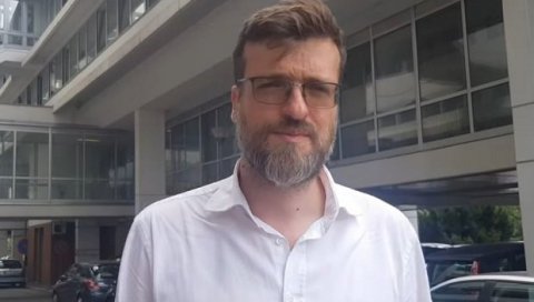 НОГО ПРЕТИ ВУЧИЋЕВОЈ ДЕЦИ: Премијерка и функционери власти осудили изјаву бившег челника Двери и затражили реакцију надлежних НОГО ПРЕТИ ВУЧИЋЕВОЈ ДЕЦИ: Премијерка и функционери власти осудили изјаву бившег челника Двери и затражили реакцију надлежних