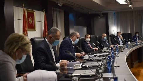 POOŠTRENI USLOVI ULASKA U CRNU GORU IZ SRBIJE: Putnici i posade aviona moraju posedovati negativan PCR test POOŠTRENI USLOVI ULASKA U CRNU GORU IZ SRBIJE: Putnici i posade aviona moraju posedovati negativan PCR test