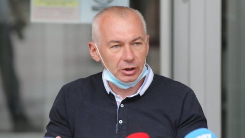 PREMINUO PACIJENT U KRALJEVU, 44 NOVOOTKRIVENA SLUČAJA: Sve teža epidemiološka slika u sedištu Raškog okruga PREMINUO PACIJENT U KRALJEVU, 44 NOVOOTKRIVENA SLUČAJA: Sve teža epidemiološka slika u sedištu Raškog okruga