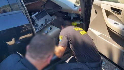 ЛОША ВЕСТ КОЛЕГАМА ИЗ РЕГИОНА: Велики удар на БиХ ауто мафијаше ЛОША ВЕСТ КОЛЕГАМА ИЗ РЕГИОНА: Велики удар на БиХ ауто мафијаше