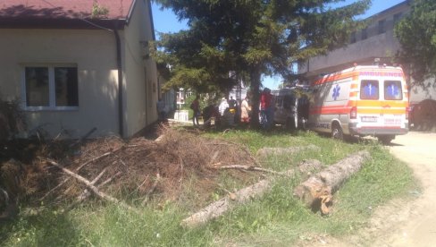 UMRLI MUŽ I ŽENA IZ LOZNICE: Preminuli jedan za drugim, još se ne zna da li je uzrok smrti korona UMRLI MUŽ I ŽENA IZ LOZNICE: Preminuli jedan za drugim, još se ne zna da li je uzrok smrti korona