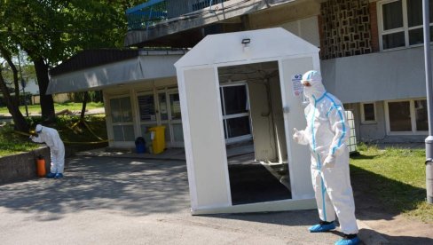 PREMIJER IZDAO APEL: Rekordan broj obolelih u Viktoriji, karantin se možda produža PREMIJER IZDAO APEL: Rekordan broj obolelih u Viktoriji, karantin se možda produža