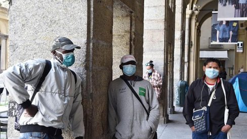 MIGRANTI IZAZVALI KOLAPS NA SICILIJI: Dolaze iz države u kojoj rata nema, a ne zna se da li imaju koronu MIGRANTI IZAZVALI KOLAPS NA SICILIJI: Dolaze iz države u kojoj rata nema, a ne zna se da li imaju koronu