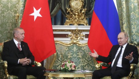 POSTOJE VELIKE NADE U OVE PREGOVORE: Putin i Erdogan odrediće budućnost Sporazuma o žitu POSTOJE VELIKE NADE U OVE PREGOVORE: Putin i Erdogan odrediće budućnost Sporazuma o žitu