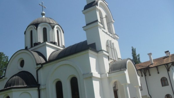 КОРОНА У МАНАСТИРУ ДОЊА БИШЊА КОД ДЕРВЕНТЕ: Заражено 15, а 40 верника у изолацији КОРОНА У МАНАСТИРУ ДОЊА БИШЊА КОД ДЕРВЕНТЕ: Заражено 15, а 40 верника у изолацији