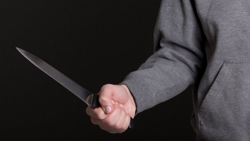 RADNIK UBO KRADLJIVCA U VRAT: Detalji sukoba ispred perionice u Šapcu RADNIK UBO KRADLJIVCA U VRAT: Detalji sukoba ispred perionice u Šapcu