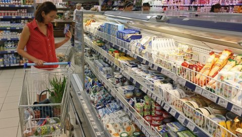 КОРОНА ПРАЗНИ ЏЕПОВЕ ГРАЂАНА: Сваком другом у Русији смањена плата КОРОНА ПРАЗНИ ЏЕПОВЕ ГРАЂАНА: Сваком другом у Русији смањена плата