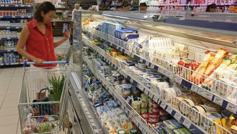 KORONA PRAZNI DŽEPOVE GRAĐANA: Svakom drugom u Rusiji smanjena plata KORONA PRAZNI DŽEPOVE GRAĐANA: Svakom drugom u Rusiji smanjena plata