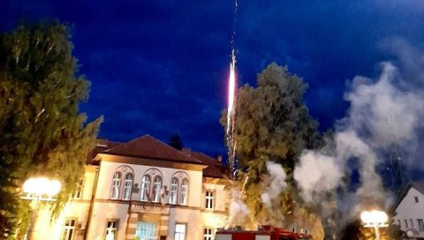 У БЕРАНАМА ВАТРОМЕТ ПОВОДОМ ДАНА ДРЖАВНОСТИ У БЕРАНАМА ВАТРОМЕТ ПОВОДОМ ДАНА ДРЖАВНОСТИ