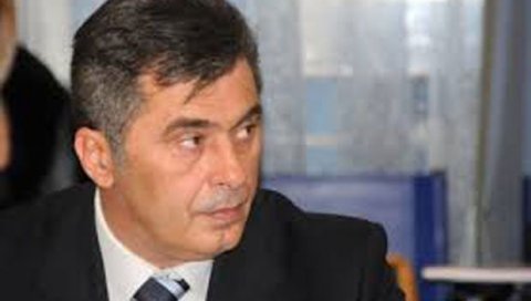 ИЗЈАВА ФАШИСТИЧКА И РАСИСТИЧКА: Реаговање Милутина Ђукановића, шефа посланичког клуба ДФ, на поруку Срђана Дармановића ИЗЈАВА ФАШИСТИЧКА И РАСИСТИЧКА: Реаговање Милутина Ђукановића, шефа посланичког клуба ДФ, на поруку Срђана Дармановића