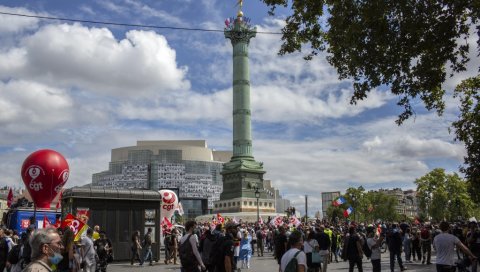 НЕЗАДОВОЉСТВО У ФРАНЦУСКОЈ: Протест медицинара прерастао у сукоб са полицијом НЕЗАДОВОЉСТВО У ФРАНЦУСКОЈ: Протест медицинара прерастао у сукоб са полицијом