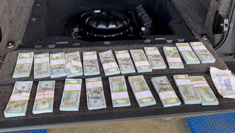 ЗАПЛЕНА НА ХОРГОШУ: Газда из Турске преносио више од 250.000 долара ЗАПЛЕНА НА ХОРГОШУ: Газда из Турске преносио више од 250.000 долара