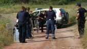 ОПЉАЧКАНА КУЋА ПОРОДИЦЕ СТЕВИЋ У ГРАЧАНИЦИ: Ово што се нама ради је страшно ОПЉАЧКАНА КУЋА ПОРОДИЦЕ СТЕВИЋ У ГРАЧАНИЦИ: Ово што се нама ради је страшно